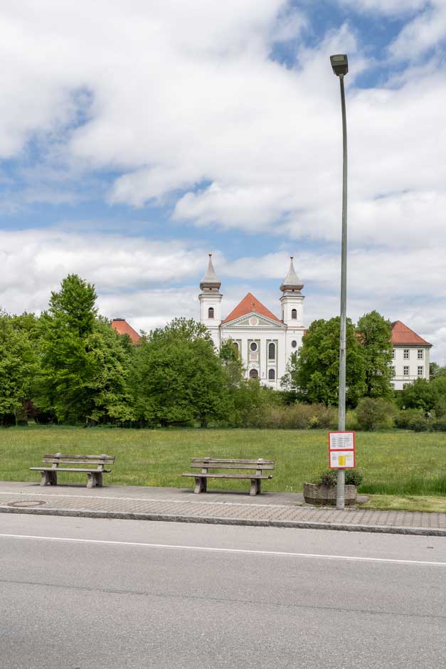 Kloster Schlehdorf Maibaumwiese